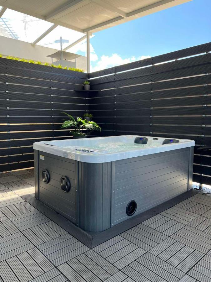 Loft Spa Greece - Enjoy Our Jacuzzi Каламата Екстериор снимка