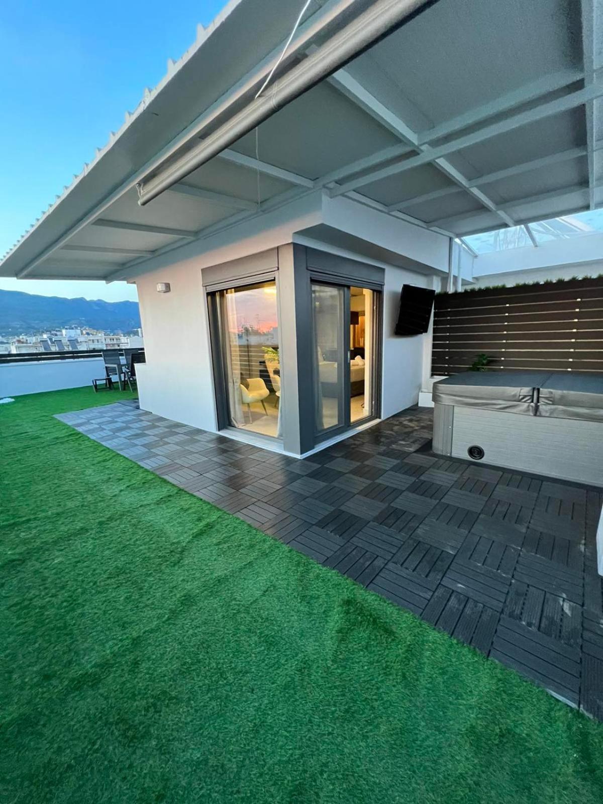 Loft Spa Greece - Enjoy Our Jacuzzi Каламата Екстериор снимка
